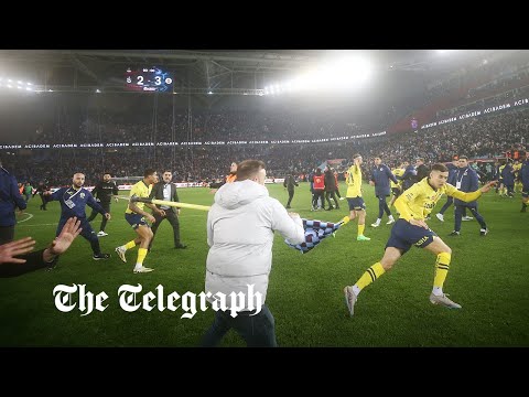 Turkish fans attack Fenerbahce players after Super Lig game